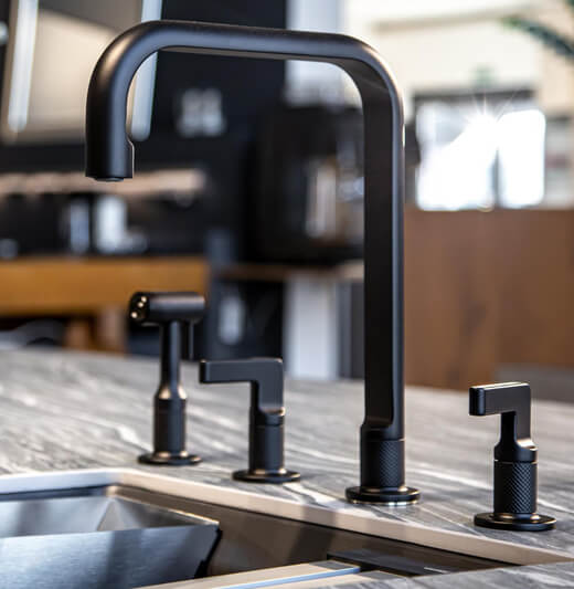 Black-Faucet