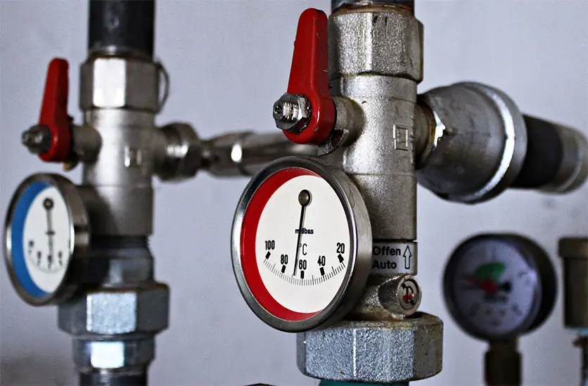 Hot water valve shut-off photo by fischer plumbing
